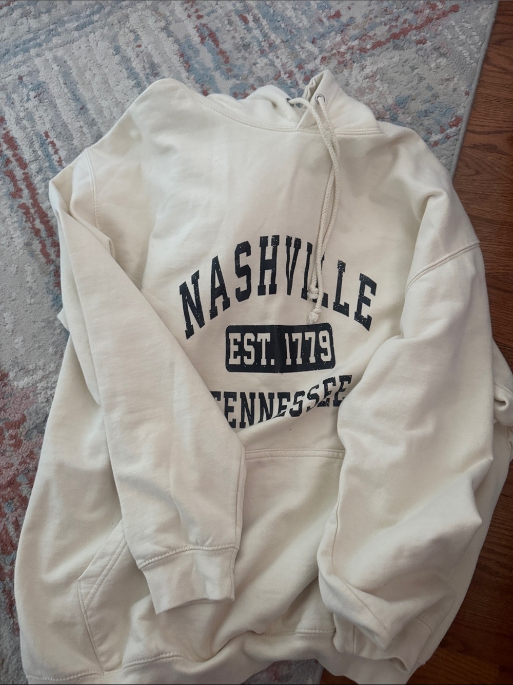 Nashville Tennessee Cream Hoodie Sweatshirt